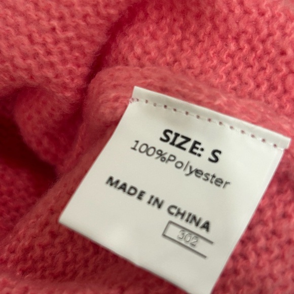 NWT Boutique Brand Chunky Oversized Distressed Sweater - Picture 7 of 9